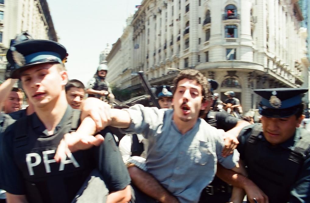 Argentina. Cuando al pueblo se lo provoca, la protesta surge con más fuerza y es imparable: Recordar hoy más que nunca el Argentinazo de 2001