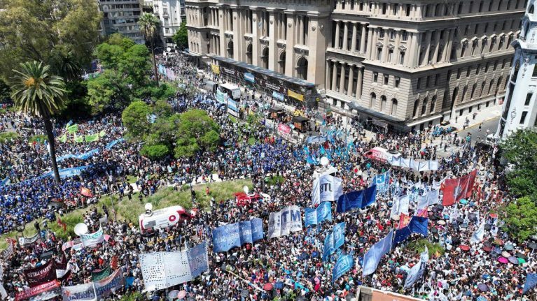 Argentina. ¡Vamos a la huelga social!